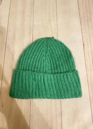 Женская шапка,зеленая шапка,дитская шапка, золотая шапка,вязанная шапка,теплёнка женская шапка3 фото