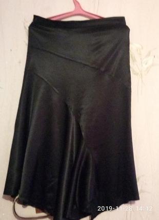 Шикарная юбка из стрейч-атласса с аппликацией с бусинами...5 фото