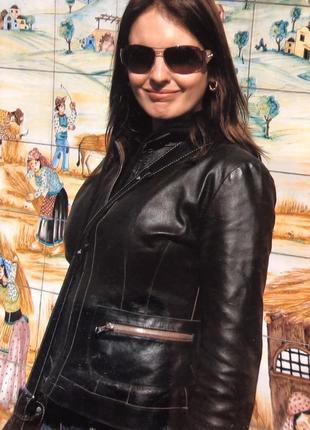 Шкіряна жіноча куртка італійського виробництва ручної роботи