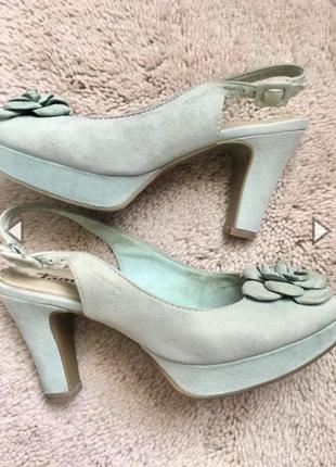 Брендові босоніжки колір м'яти з натуральної замші німеччина