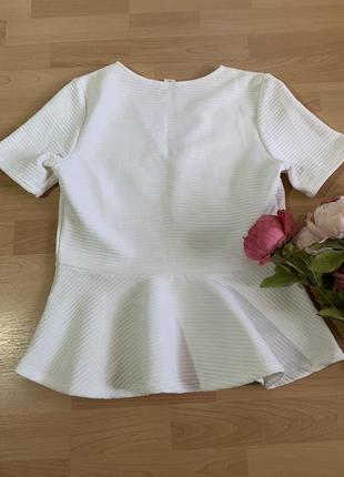 Красивая блузка h&m из фактурной ткани с баской2 фото