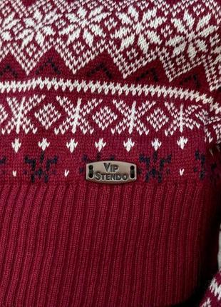 Теплый свитер с оленями бордово-белый мужской6 фото