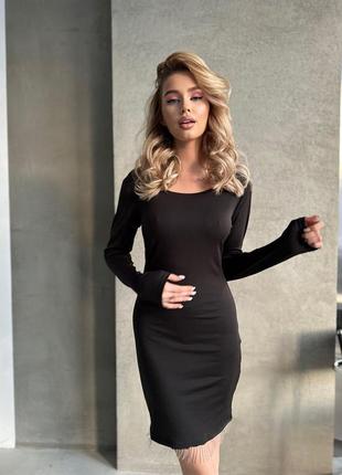 Платье короткое чёрное однотонное на длинный рукав с металлической бахромой качественное стильное трендовое4 фото