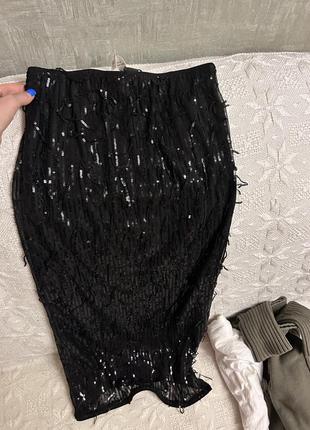 Новогодняя черная юбка с бахромой- пайетками