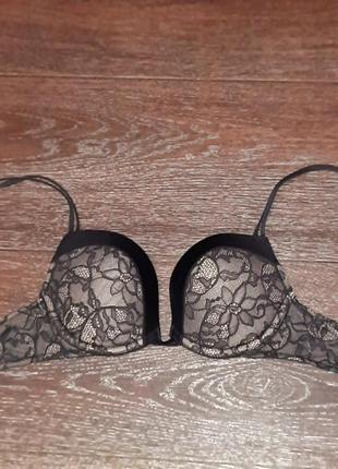 Брендовый кружевной бюстгалтер р.70 b 32 b от wonderbra, косточки, поролон