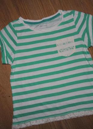 Нова смугаста футболка у смужку