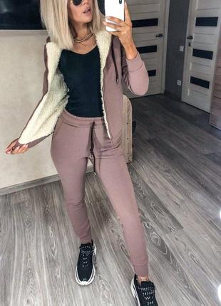 Спортивный костюм