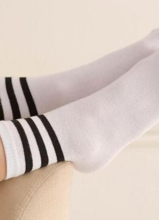 Шкарпетки високі дитячі білі 4141 гольфи з чорними смужками довгі шкарпетки білосніжні8 фото