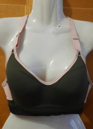 Брендовый спортивный бюстгалтер р.32 b / c 70 victoria sport