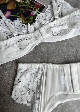 Комплект женского кружевного белья с поясом для чулок6 фото