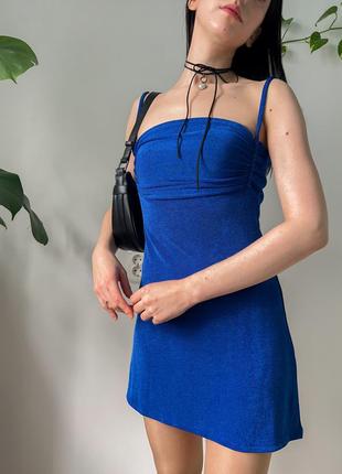 Платье нарядное вечернее  в бельевом стиле синее электрик на бретелях облегающее трендовое блестящее9 фото