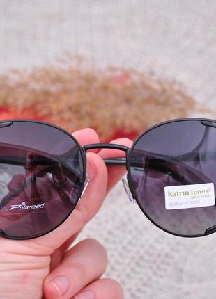 Фирменные солнцезащитные круглые очки katrin jones polarized с боковой шорой3 фото