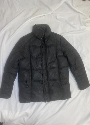 Очень теплая черная дутая зимняя куртка3 фото