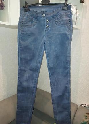 Брюки.легкий джинс м.л