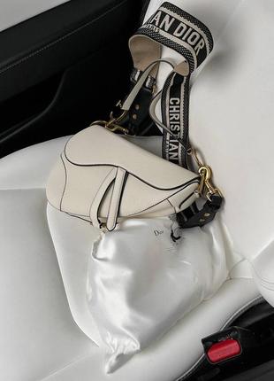 Белая кожаная сумка в стиле диор седло dior saddle2 фото