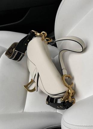 Белая кожаная сумка в стиле диор седло dior saddle8 фото