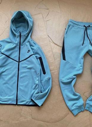 Nike tech fleece