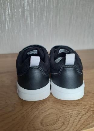 Кожаные кроссовки adidas (оригинал).
размер 31 (стелька 19.5 см).5 фото