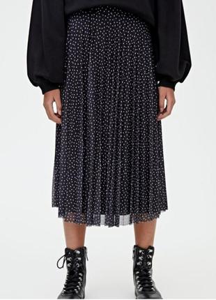 Чёрная плиссированная юбка миди в белый горошек new look ( размер  10-12)