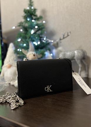 Клатч от calvin klein