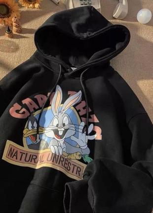 Женский теплый черный худи "looney tunes" oversize с капюшоном, трехнитка на флисе  код-2326