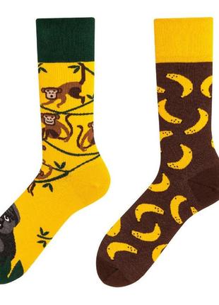 Новинка! супермодні та яскраві шкарпетки для дівчат. різнопарні шкарпетки в одному стилі. банан.1 фото