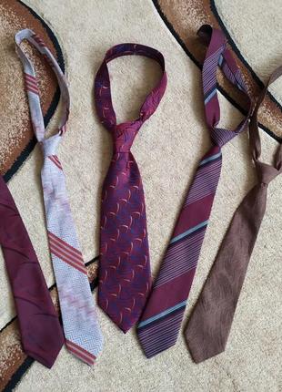 5 штук краваток2 фото