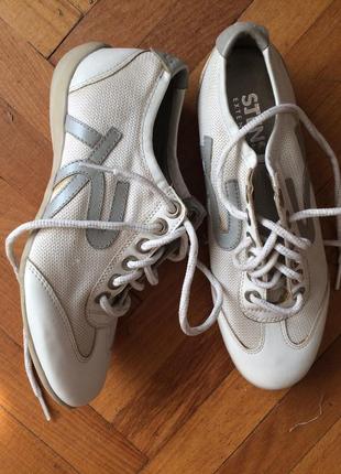 Кроссовки. кеды