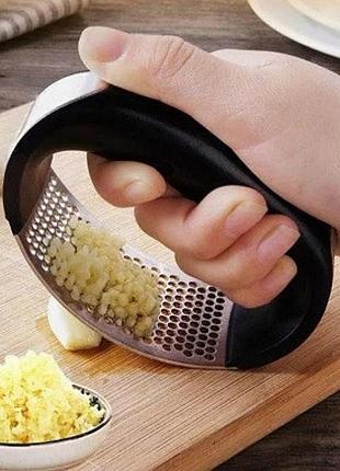 Прес для часнику з нержавіючої сталі з пластиковою ручкою garlic press