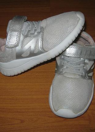 Гарні легенькі літні кросовочки ф-ма primark