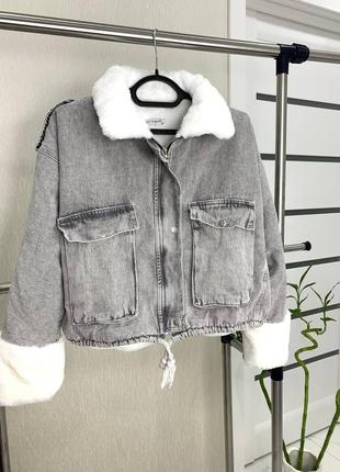 Тепла джинсова куртка