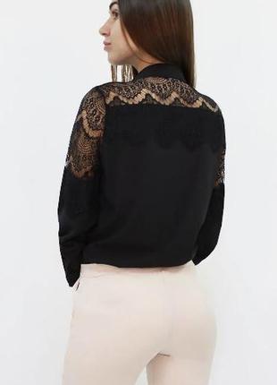 Стильна жіноча блуза з мереживом3 фото