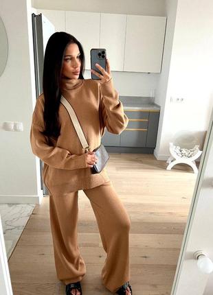 Женский костюм