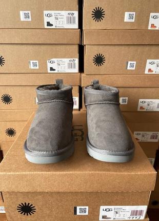 Уггі ugg ultra mini grey lacquer3 фото