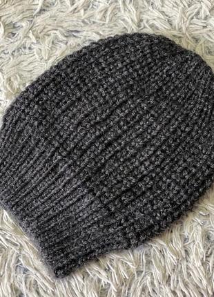 Вязаная зимняя шапка ручной работа, теплая шапка (в наличии)3 фото