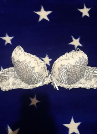 Бюстгальтер