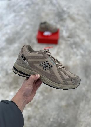 Зимние кроссовки new balance 1906r beige gore-tex fur