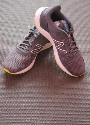 new balance men's ventr v1 running shoe