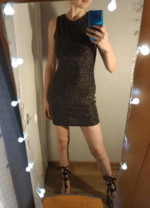 Новогоднее платье блестящее черное