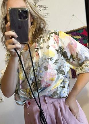 Улюблена прозора блуза в квітковий мотив9 фото