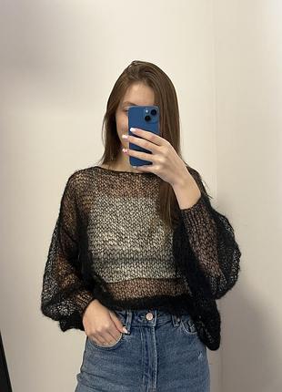 Пухнастий невагомий оверсайз светр павутинка чорного кольору ручної роботи