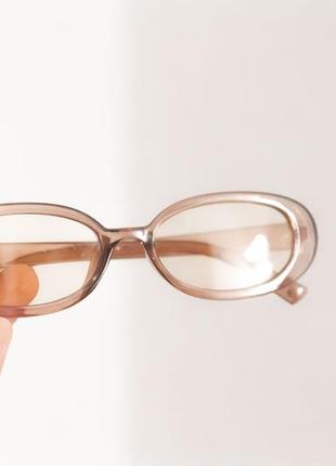Прозрачные очки коричневого цвета