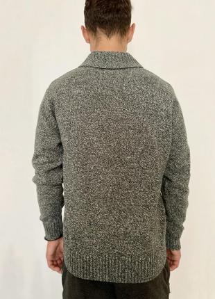 Актуальный плотный мягкий свитер с отложным воротничком No352max9 фото