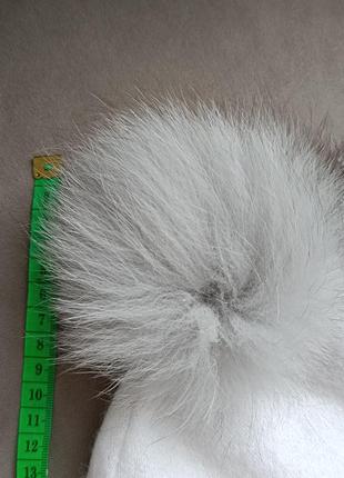 Шапка шапочка з натуральними бомбонами зима утеплена зимовий утеплювач біла белая7 фото