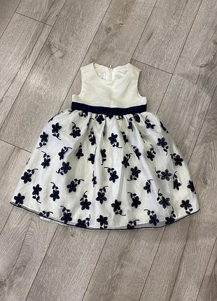 Платье на девочку