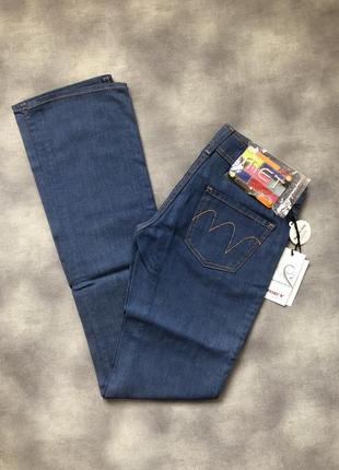 Тонкі стильні джинси met італія