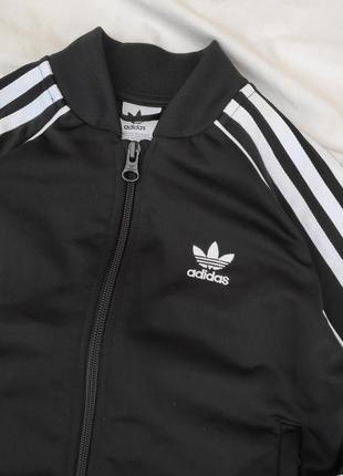 Кофта спортивная унисекс ✨ adidas ✨ рукав реглан с вышитым лого логотипом на груди с лапмасами на рукавах7 фото