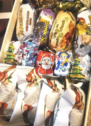 Подарочный набор сладостей на новый год2 фото