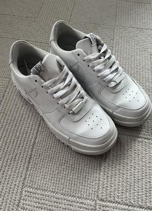 nike air Multi 1 07 lv8 bezhevyj