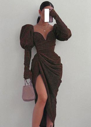 Розпродаж плаття prettylittlething міді з глітером сяюче asos з драпіруванням3 фото